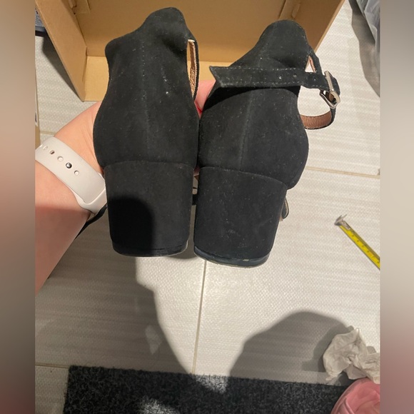 Stuart Weitzman style sandals. - Picture 2 of 6